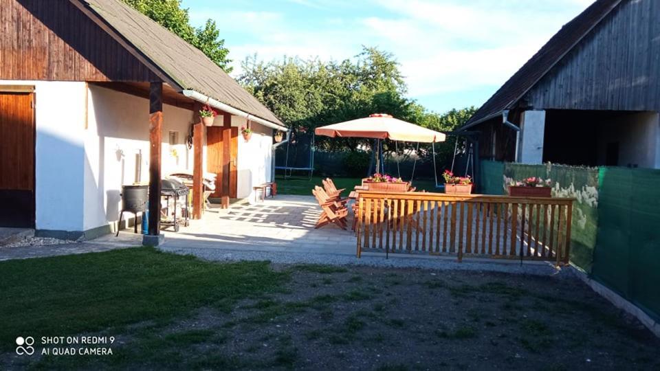 Chalupa Matej Liptovská Osada Exteriör bild